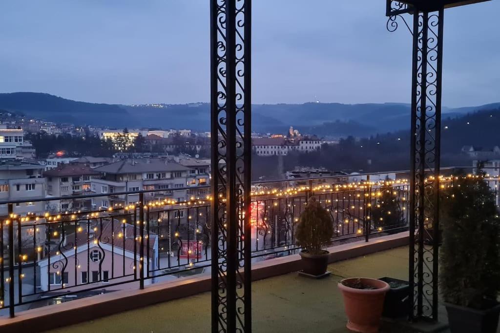 Unique Studio- Great Balcony And View! Parking Possibility! Veliko Tŭrnovo Exterior photo