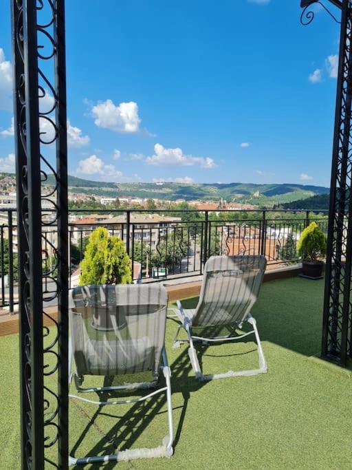 Unique Studio- Great Balcony And View! Parking Possibility! Veliko Tŭrnovo Exterior photo