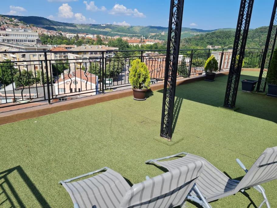 Unique Studio- Great Balcony And View! Parking Possibility! Veliko Tŭrnovo Exterior photo