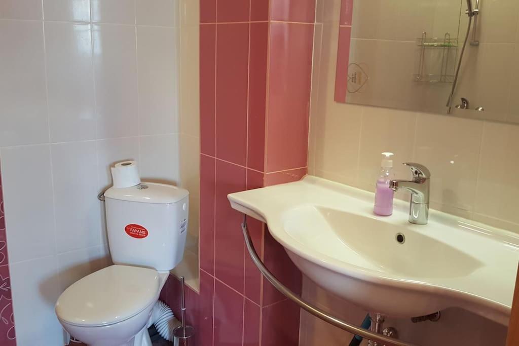 Unique Studio- Great Balcony And View! Parking Possibility! Veliko Tŭrnovo Exterior photo